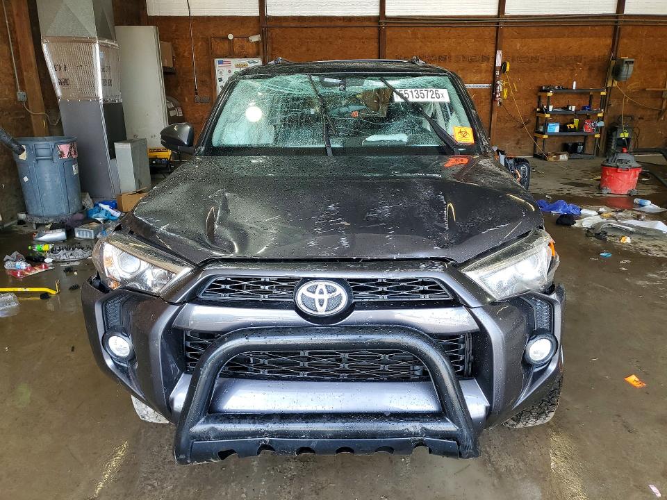 2018 Toyota 4runner VIN JTEBU5JR9J5579206 COPART salvage auction — ROLLOVER, PA - CERTIFICATE OF SALVAGE, sold $4,550 on 2026-07-02 (photo 5)