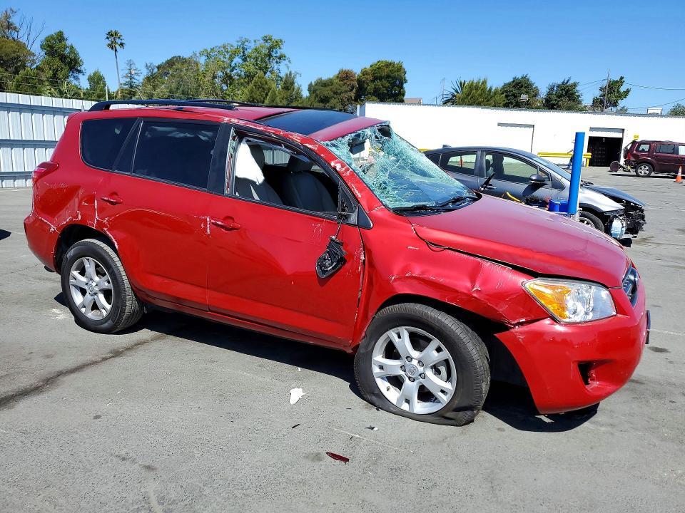 2012 Toyota Rav4 VIN JTMBK4DV3C5106367 COPART salvage auction — ROOF, CA - NON-REPAIRABLE VEHICLE CERT, sold $1,300 on 2026-07-17 (photo 4)