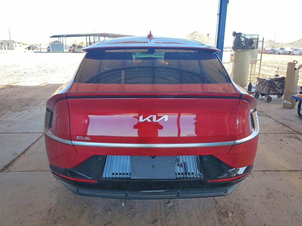 2024 Kia Ev6 VIN KNDC34LA2R5205108 COPART salvage auction — MINOR DENT/SCRATCHES, AZ - CERT OF TITLE - SALVAGE, sold $11,700 on 2026-07-28 (photo 6)