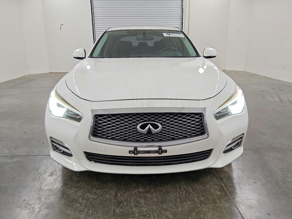 2016 Infiniti Q50 VIN JN1EV7AP5GM306516 COPART salvage auction — MINOR DENT/SCRATCHES, TX - CERTIFICATE OF TITLE, sold $1,950 on 2026-07-14 (photo 5)