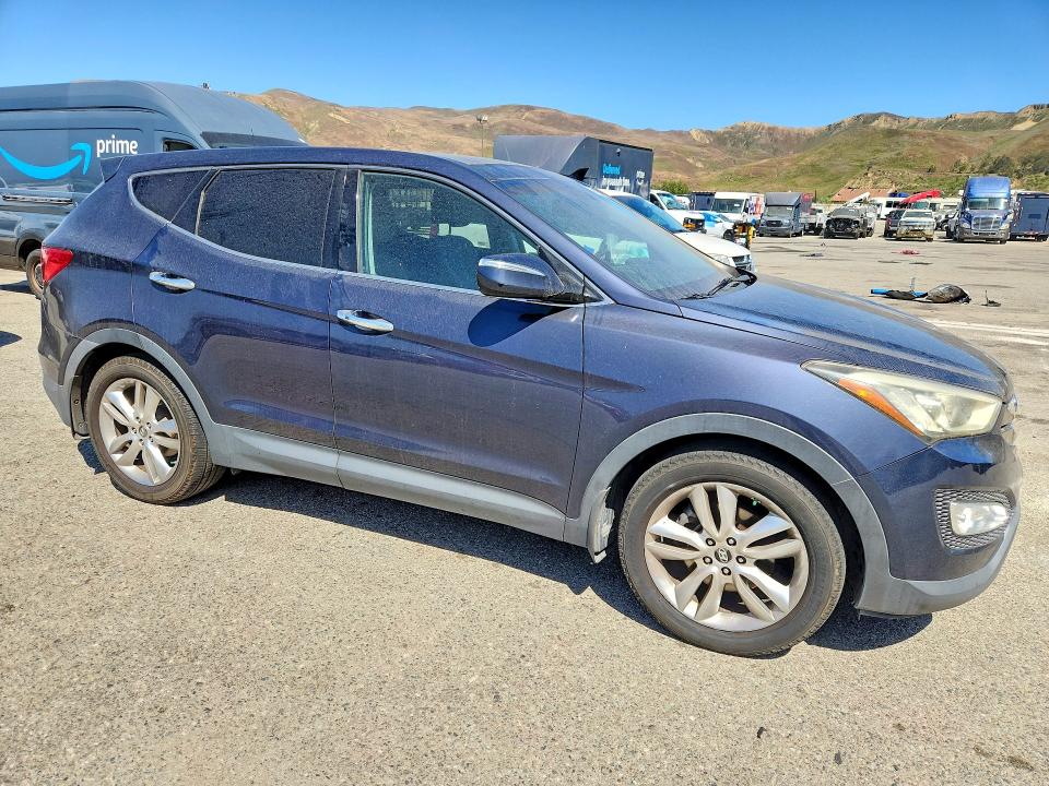 2013 Hyundai Santa fe VIN 5XYZW3LA3DG047583 COPART salvage auction — MINOR DENT/SCRATCHES, Ca - Dis/Dlr/Exp Only Clean Title, sold $1,150 on 2026-07-10 (photo 4)