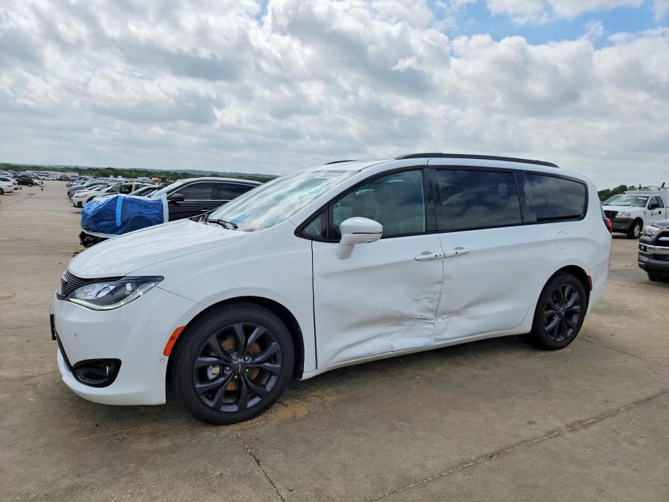 2020 Chrysler Pacifica VIN 2C4RC1GG1LR137868 — COPART salvage auction photo