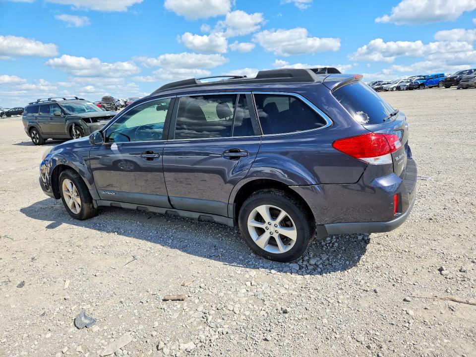 2013 Subaru Outback VIN 4S4BRCJC8D3283515 COPART salvage auction — MINOR DENT/SCRATCHES, In - Certificate Of Title, sold $400 on 2026-07-30 (photo 2)