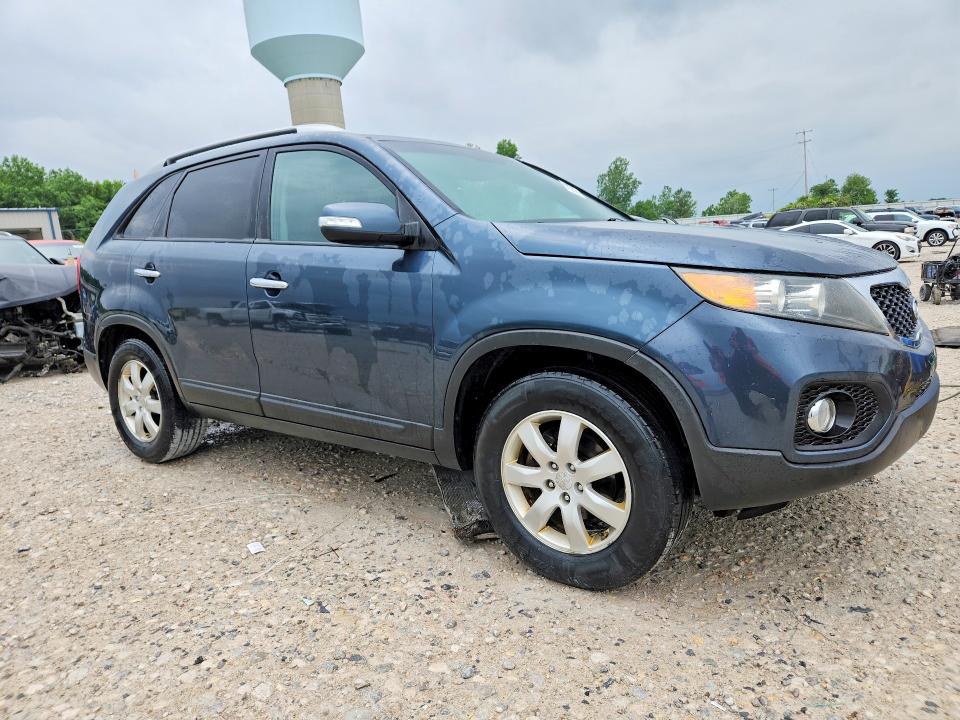 2011 Kia Sorento VIN 5XYKT4A17BG154832 COPART salvage auction — MINOR DENT/SCRATCHES, Mi - Certificate Of Title, sold $175 on 2026-07-23 (photo 4)