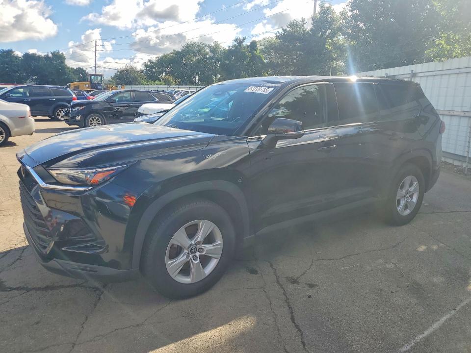 2025 Toyota Highlander VIN 5TDAAAB54SS093878 COPART salvage auction — SIDE, Oh - Cert Of Title-Salvage, sold $11,900 on 2026-07-15 (photo 1)