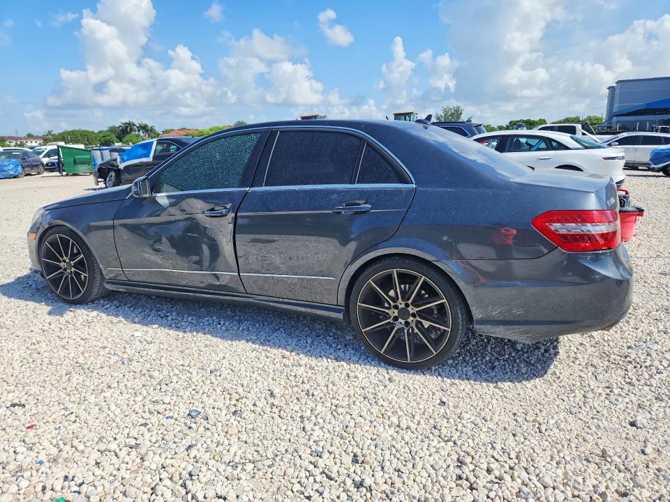 2013 Mercedes-benz E-klasse VIN WDDHF5KB0DA754471 COPART salvage auction — SIDE, Salvage Title, sold $1,100 on 2026-07-24 (photo 2)