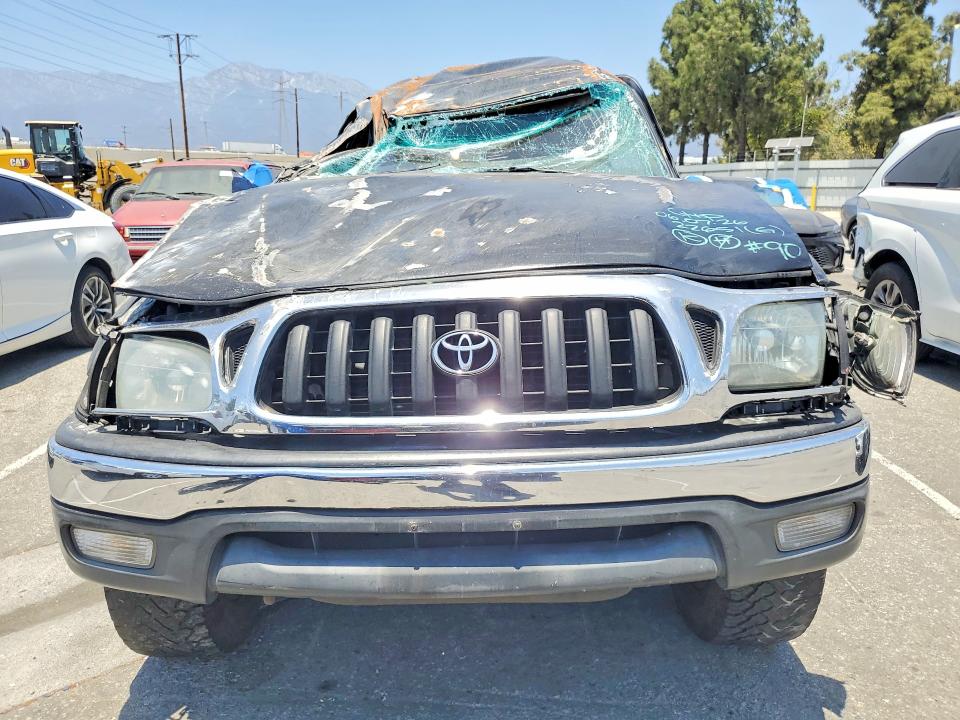 2004 Toyota Tacoma VIN 5TEGM92N24Z380111 COPART salvage auction — ROLLOVER, Ca - Salvage Certificate, sold $700 on 2026-07-16 (photo 5)