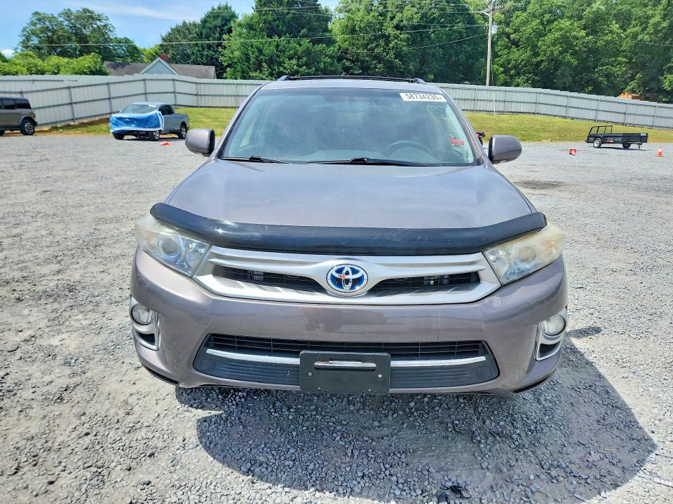 2012 Toyota VIN JTEDC3EH8C2008019 COPART salvage auction — MINOR DENT/SCRATCHES, Salvage Title, sold $5,200 on 2026-07-21 (photo 5)