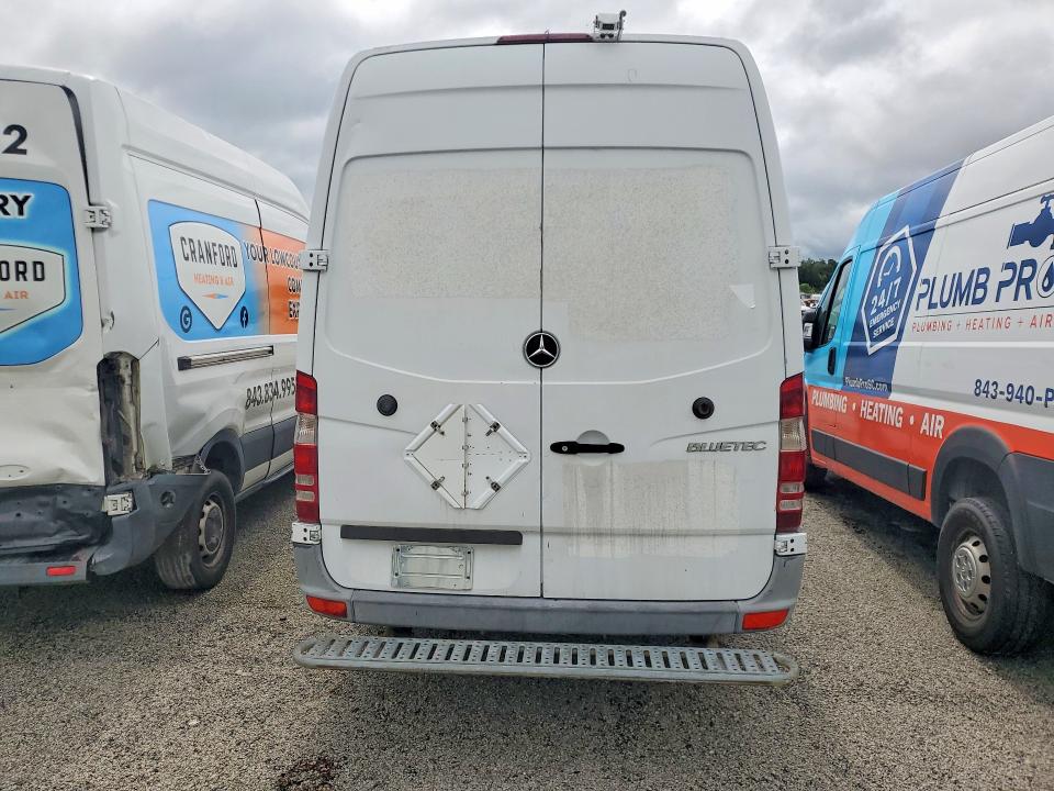 2012 Mercedes-benz VIN WD3PE8CB7C5610328 COPART salvage auction — MINOR DENT/SCRATCHES, Ga - Certificate Of Title (P), sold $2,950 on 2026-07-29 (photo 6)