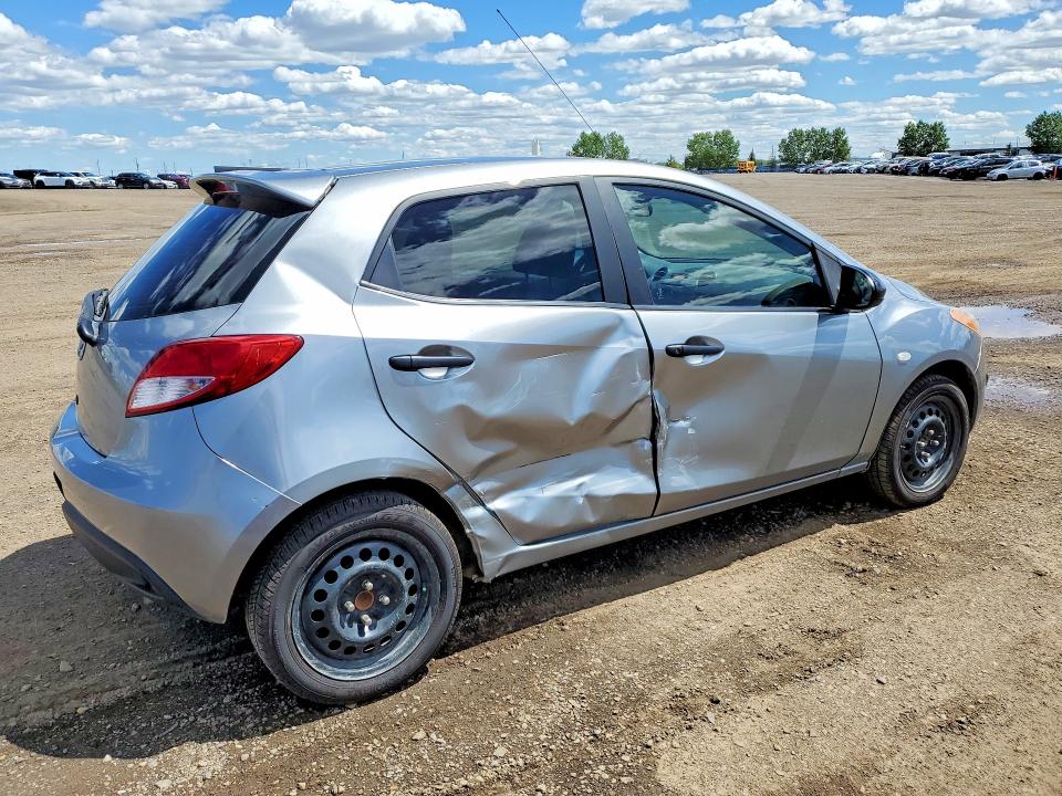 2014 Mazda 2 VIN JM1DE1KY3E0189178 COPART salvage auction — SIDE, Ab - Bos - Salvage, sold $200 on 2026-07-21 (photo 3)