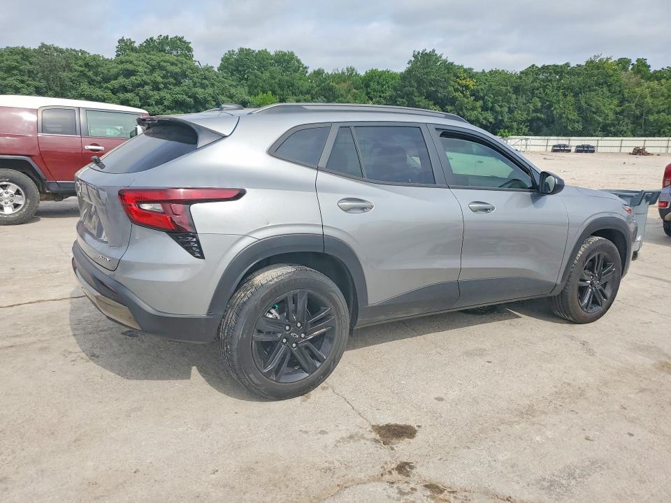 2025 Chevrolet Trax VIN KL77LKEP0SC166704 COPART salvage auction — HAIL, Ok - Cert Of Title-Salvage, sold $10,800 on 2026-07-24 (photo 3)