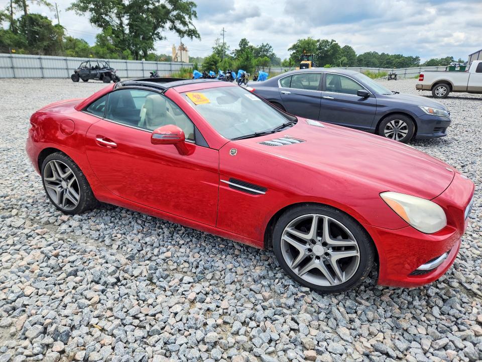 2015 Mercedes-benz Slk-klasse VIN WDDPK4HA6FF104601 COPART salvage auction — ROOF, Ga - Cert Of Title-Salvage, sold $1,650 on 2026-08-06 (photo 4)