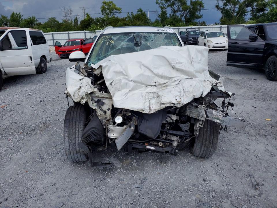 2016 BMW VIN 5UXWX9C5XG0D91266 COPART salvage auction — FRONT END, Salvage Title, sold $225 on 2026-07-17 (photo 5)