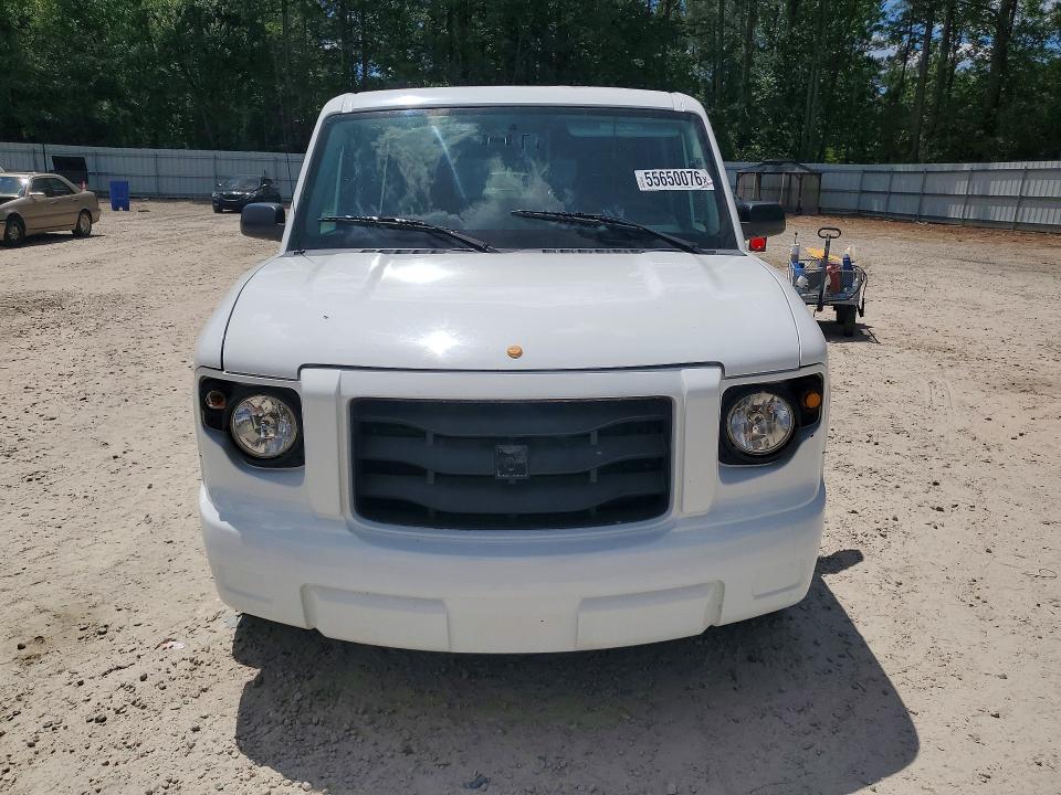 2014 Am general Mv-1 VIN 57WMD2A64EM101817 COPART salvage auction — MINOR DENT/SCRATCHES, NC - CERTIFICATE OF TITLE, sold $1,200 on 2026-07-06 (photo 5)