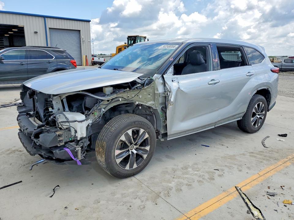 2021 Toyota Highlander VIN 5TDGZRBH9MS527355 COPART salvage auction — FRONT END, Ky - Cert Of Title-Salvage, sold $12,600 on 2026-07-16 (photo 1)