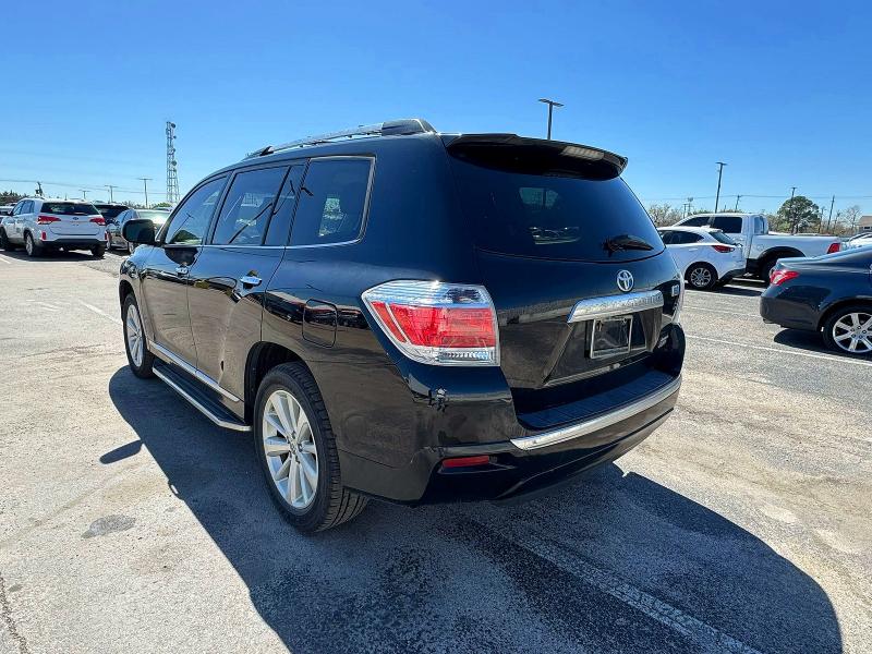2013 Toyota Highlander VIN JTEDC3EH0D2015337 COPART salvage auction — MINOR DENT/SCRATCHES, Ok - Certificate Of Title (P), sold $2,850 on 2026-07-02 (photo 3)