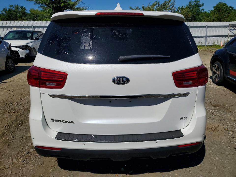 2020 Kia VIN KNDMB5C1XL6639503 COPART salvage auction — MINOR DENT/SCRATCHES, Wv - Certificate Of Title (P), sold $4,000 on 2026-07-28 (photo 6)