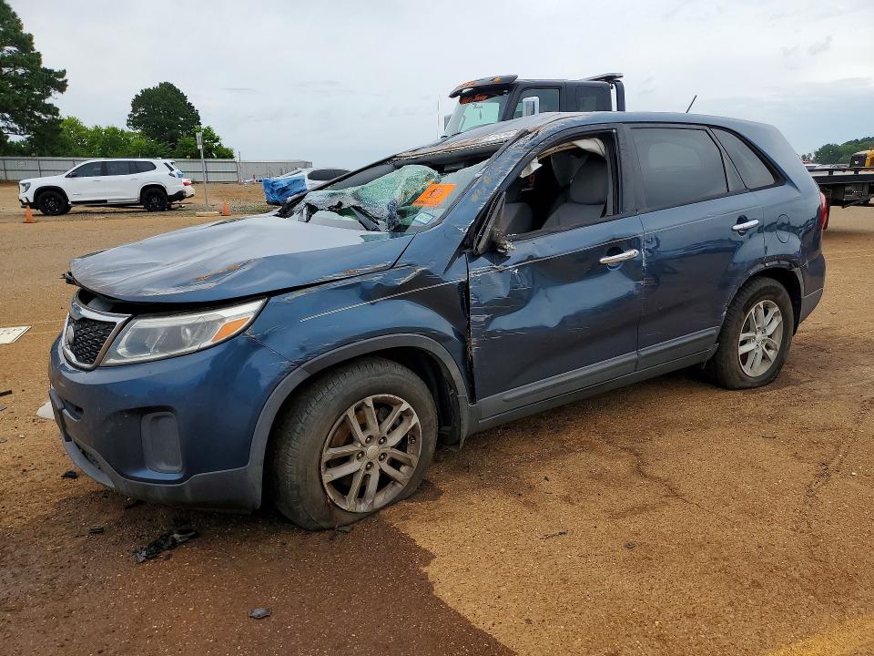 2015 Kia VIN 5XYKT3A65FG555775 COPART salvage auction — ROLLOVER, TX - CERTIFICATE OF TITLE, sold $700 on 2026-07-20 (photo 1)