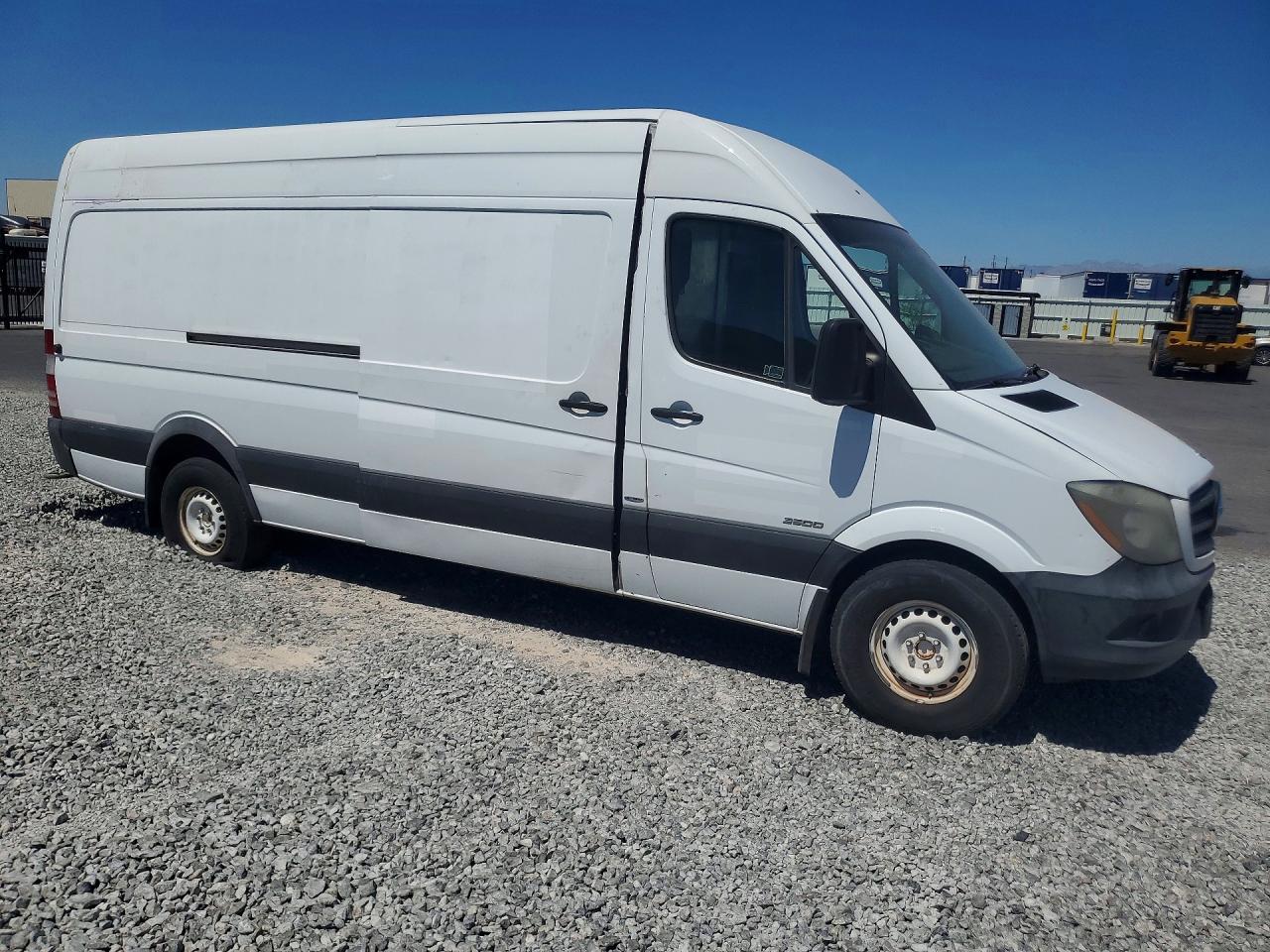 2015 Mercedes Benz Sprinter 2500 VIN WD3PE8DB3FP124347 COPART salvage auction — Side, NV - CERTIFICATE OF TITLE (P), sold $1,600 on 2026-07-01 (photo 4)