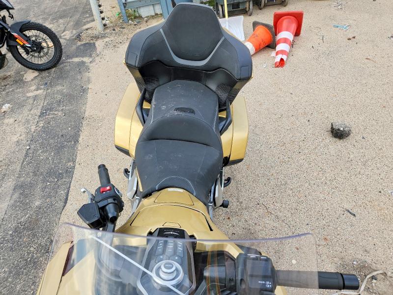 2025 Honda Gl1800c VIN JH2SC7951SK701104 COPART salvage auction — FRONT END, WI - CERT OF TITLE-CLAIM PAID, sold $2,750 on 2026-07-21 (photo 5)