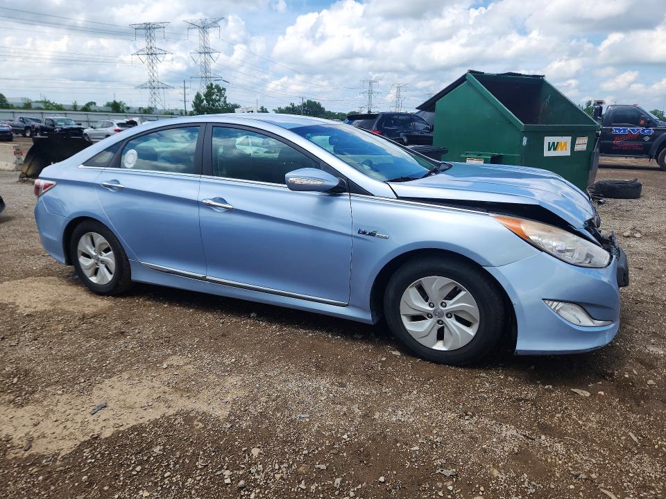2013 Hyundai Sonata VIN KMHEC4A47DA069656 COPART salvage auction — FRONT END, Il - Salvage Certificate, sold $775 on 2026-07-23 (photo 4)