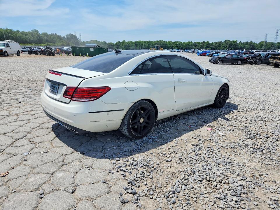 2014 Mercedes-benz E-klasse VIN WDDKJ8JB8EF233493 COPART salvage auction — REAR END, TN - SALVAGE CERTIFICATE, sold $2,500 on 2026-07-09 (photo 3)