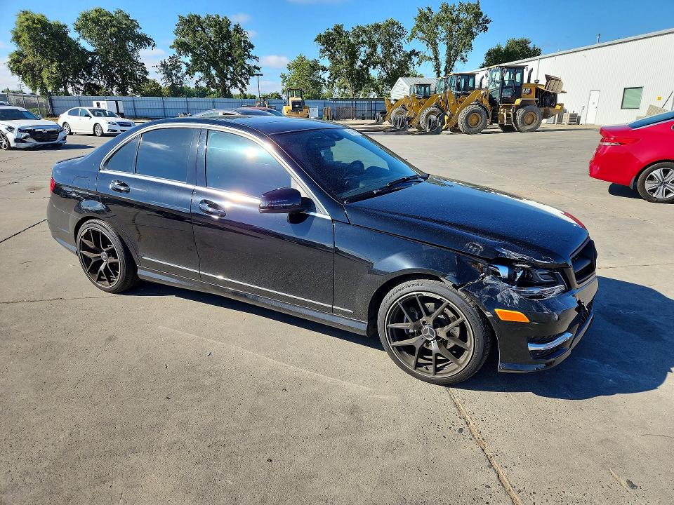 2014 Mercedes-benz C-klasse VIN WDDGF4HBXEA902687 COPART salvage auction — FRONT END, Ca - Salvage Certificate, sold $1,500 on 2026-07-20 (photo 4)