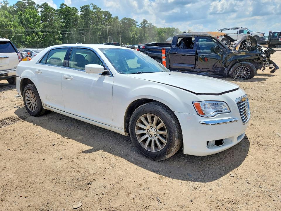 2014 Chrysler 300 VIN 2C3CCAAG0EH354646 COPART salvage auction — ALL OVER, LA - CERT OF TITLE-SALVAGE (P), sold $525 on 2026-07-17 (photo 4)