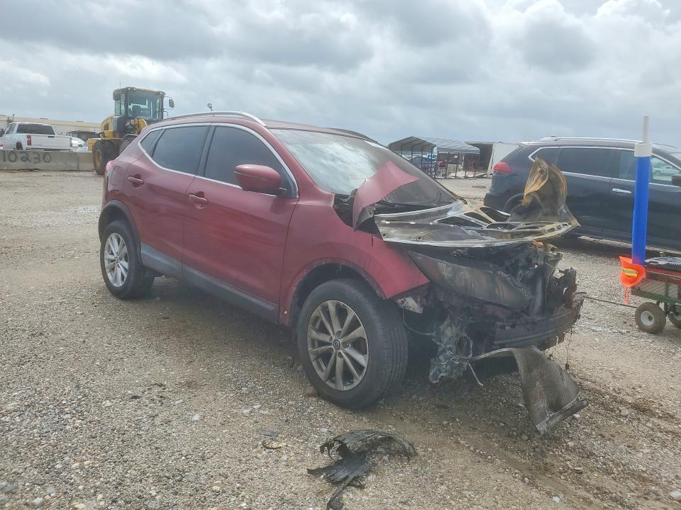 2019 Nissan Rogue sport VIN JN1BJ1CR9KW341258 COPART salvage auction — BURN, Tx - Nonrepairable Title, sold $275 on 2026-07-16 (photo 4)