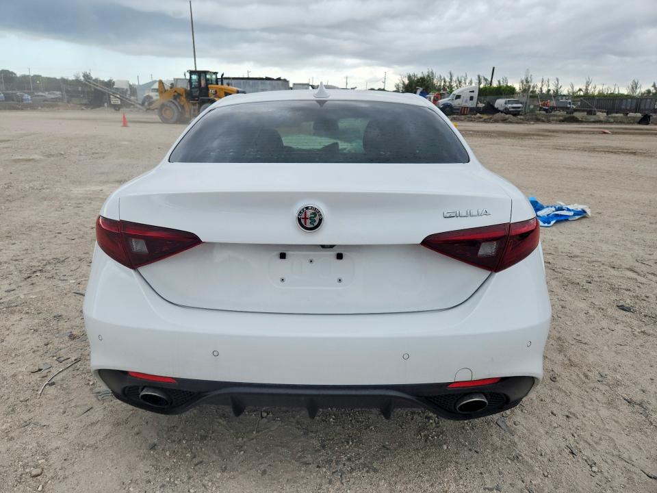 2017 Alfa romeo Giulia VIN ZARFAEBN3H7535619 COPART salvage auction — FRONT END, Fl - Cert Of Title Slvg Rebuildable, sold $2,850 on 2026-07-30 (photo 6)