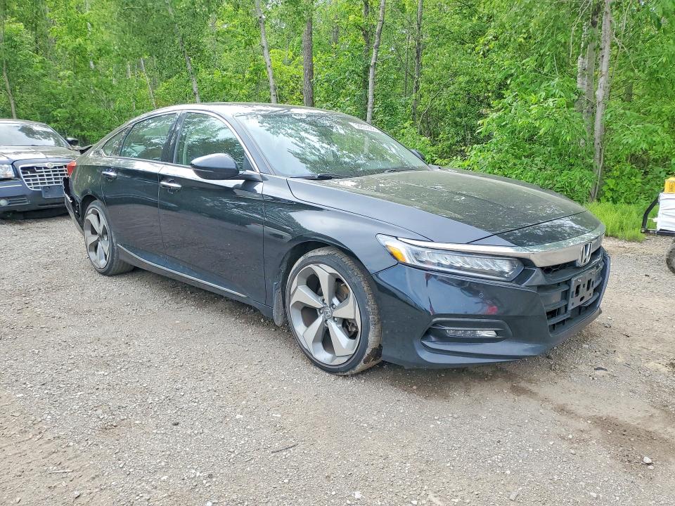 2018 Honda Accord VIN 1HGCV1F97JA807929 COPART salvage auction — REAR END, On - Permit No Brand - Unfit, sold $300 on 2026-07-09 (photo 4)