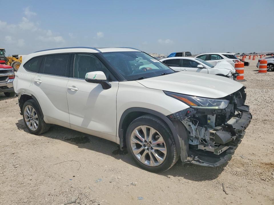 2020 Toyota Highlander VIN 5TDDZRBH1LS013811 COPART salvage auction — REAR END, Tx - Salvage Vehicle Title, sold $13,300 on 2026-07-23 (photo 4)