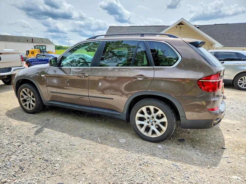 2013 BMW VIN 5UXZV4C57D0E04475 COPART salvage auction — REAR END, Oh - Cert Of Title-Salvage, sold $4,000 on 2026-07-29 (photo 2)