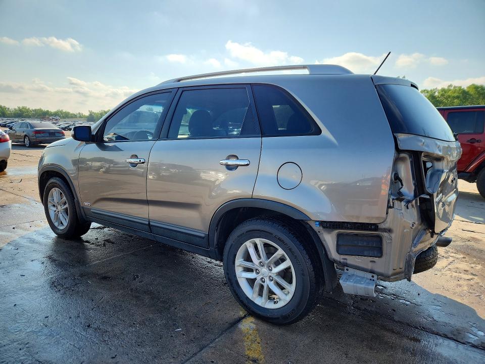 2015 Kia VIN 5XYKTDA68FG628384 COPART salvage auction — REAR END, Co - Public - Salvage Title, sold $925 on 2026-07-27 (photo 2)