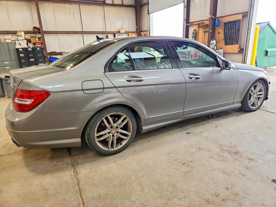 2014 Mercedes-benz C-klasse VIN WDDGF8ABXEA917496 COPART salvage auction — HAIL, AB - BOS - REBUILT, sold $3,400 on 2026-07-09 (photo 3)
