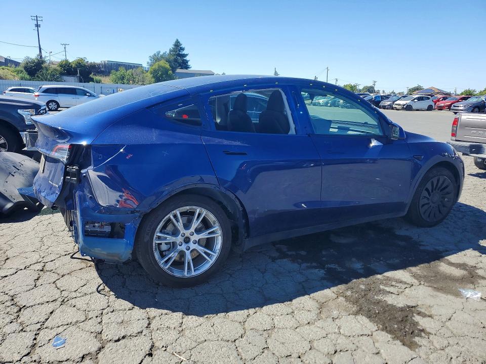 2022 Tesla Model y VIN 7SAYGDEE6NF344891 COPART salvage auction — REAR END, Ca - Salvage Certificate, sold $11,000 on 2026-07-06 (photo 3)
