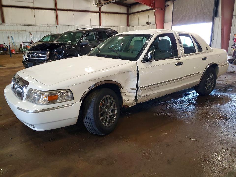 2008 Mercury Grand marquis VIN 2MEHM75VX8X609919 COPART salvage auction — FRONT END, Mi - Certificate Of Title, sold $400 on 2026-07-31 (photo 1)