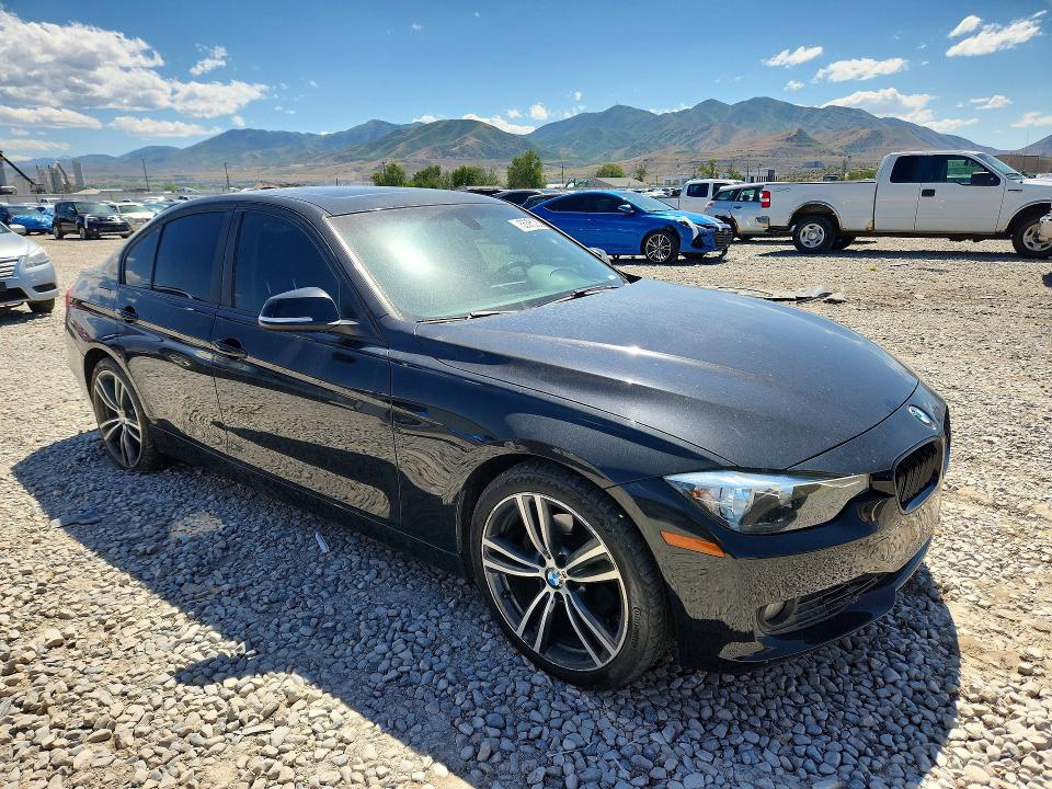 2014 BMW VIN WBA3B5C57EP539352 COPART salvage auction — REAR END, Ut - Salvage Certificate, sold $525 on 2026-07-24 (photo 4)
