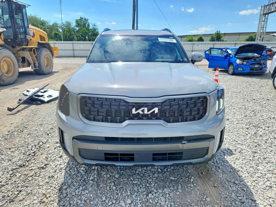 2023 Kia Telluride VIN 5XYP3DGC2PG327002 COPART salvage auction — SIDE, Salvage Title, sold $3,600 on 2026-07-21 (photo 5)