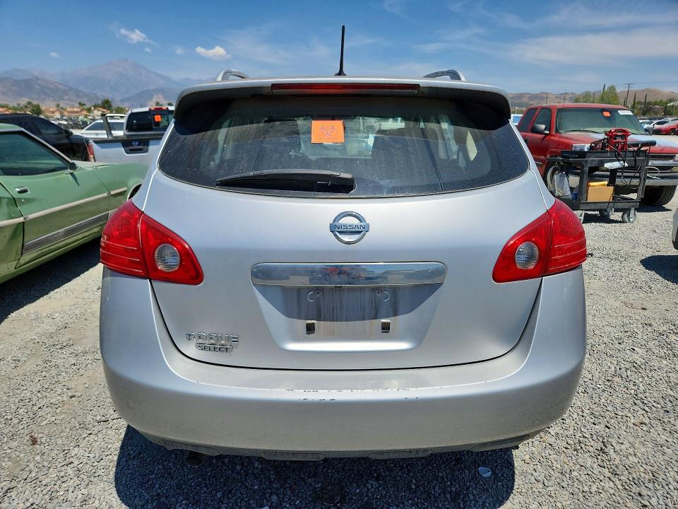 2015 Nissan Rogue VIN JN8AS5MT2FW164179 COPART salvage auction — MINOR DENT/SCRATCHES, Ca - Dis/Dlr/Exp Only Clean Title, sold $300 on 2026-07-29 (photo 6)