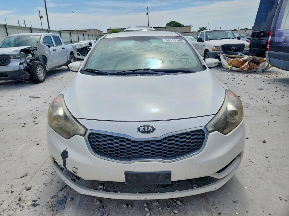 2014 Kia Forte VIN KNAFX4A81E5119832 COPART salvage auction — MECHANICAL, Tx - Certificate Of Title, sold $250 on 2026-07-02 (photo 5)