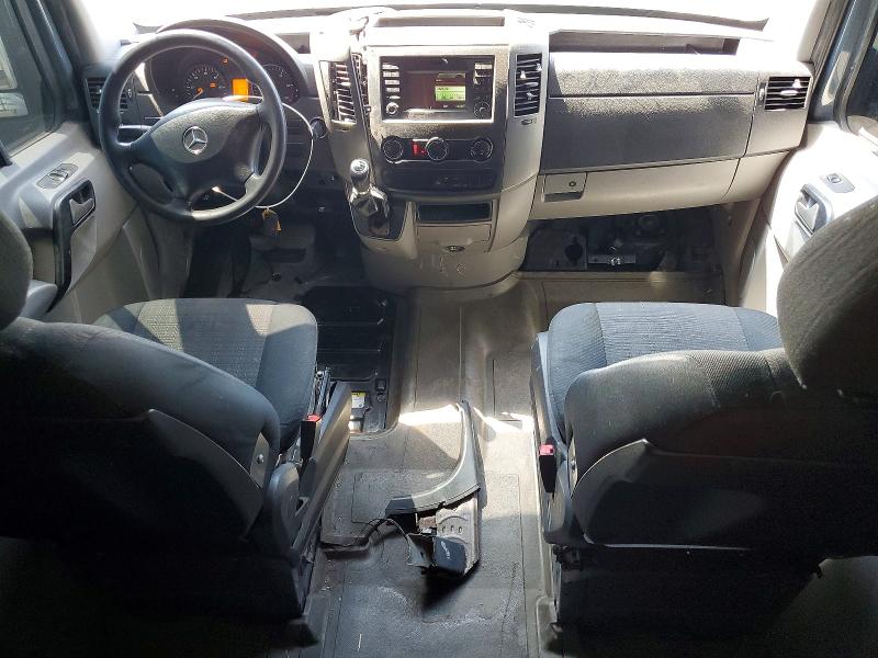 2018 Mercedes-benz Sprinter VIN WD3PE7CD1JP622584 COPART salvage auction — MINOR DENT/SCRATCHES, Ca - Dis/Dlr/Exp Only Clean Title (P), sold $4,350 on 2026-07-27 (photo 8)