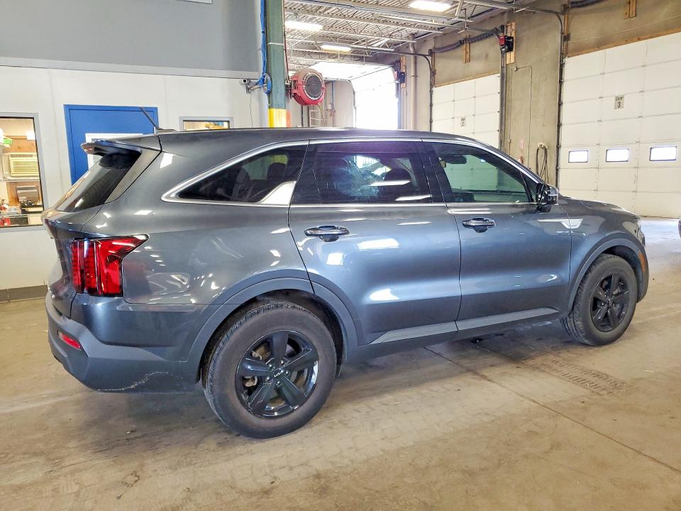 2022 Kia Sorento VIN 5XYRG4LC4NG100961 COPART salvage auction — HAIL, Mn - Cert Of Title-Salvage, sold $8,700 on 2026-07-16 (photo 3)