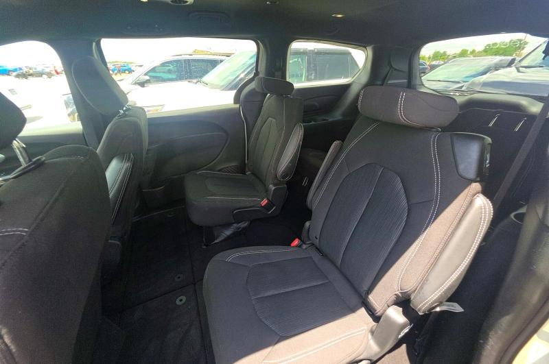 2023 Chrysler Pacifica VIN 2C4RC1FGXPR559578 COPART salvage auction — NORMAL WEAR, Tx - Certificate Of Title (P), sold $6,700 on 2026-07-09 (photo 6)