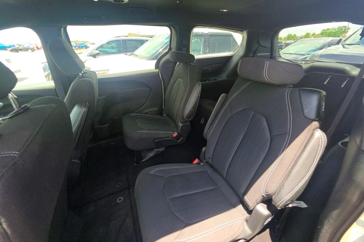 2023 Chrysler Pacifica VIN 2C4RC1FGXPR559578 COPART salvage auction — Normal Wear, TX - CERTIFICATE OF TITLE (P), sold $6,600 on 2026-07-03 (photo 6)
