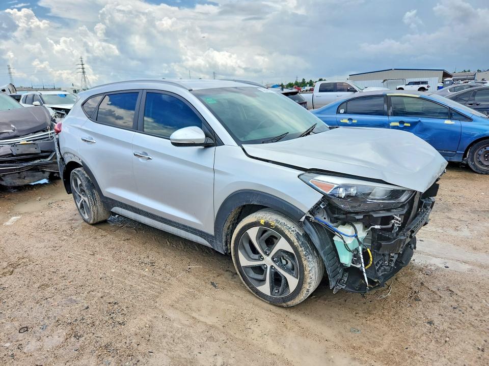 2018 Hyundai Tucson VIN KM8J33A22JU788105 COPART salvage auction — FRONT END, Tx - Salvage Vehicle Title, sold $2,850 on 2026-07-31 (photo 4)