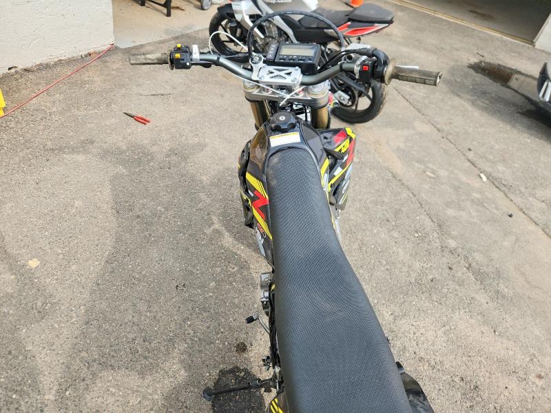 2018 Suzuki Dr-z VIN JS1SK44A8J2100764 COPART salvage auction — ROLLOVER, Nj - Cert Of Title-Salvage, sold $850 on 2026-07-24 (photo 6)
