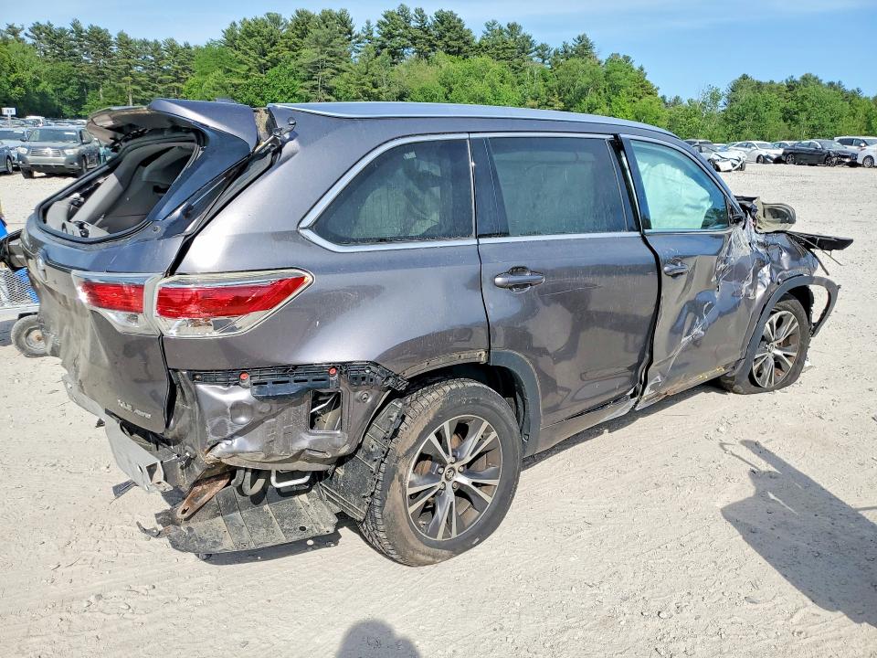 2016 Toyota Highlander VIN 5TDJKRFH2GS303773 COPART salvage auction — ROLLOVER, Ma - Cert Of Title-Reconstrctd Coll, sold $1,200 on 2026-07-27 (photo 3)