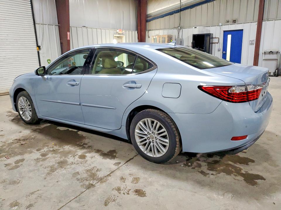 2013 Lexus VIN JTHBK1GGXD2041207 COPART salvage auction — REAR END, Pa - Certificate Of Salvage, sold $800 on 2026-07-29 (photo 2)