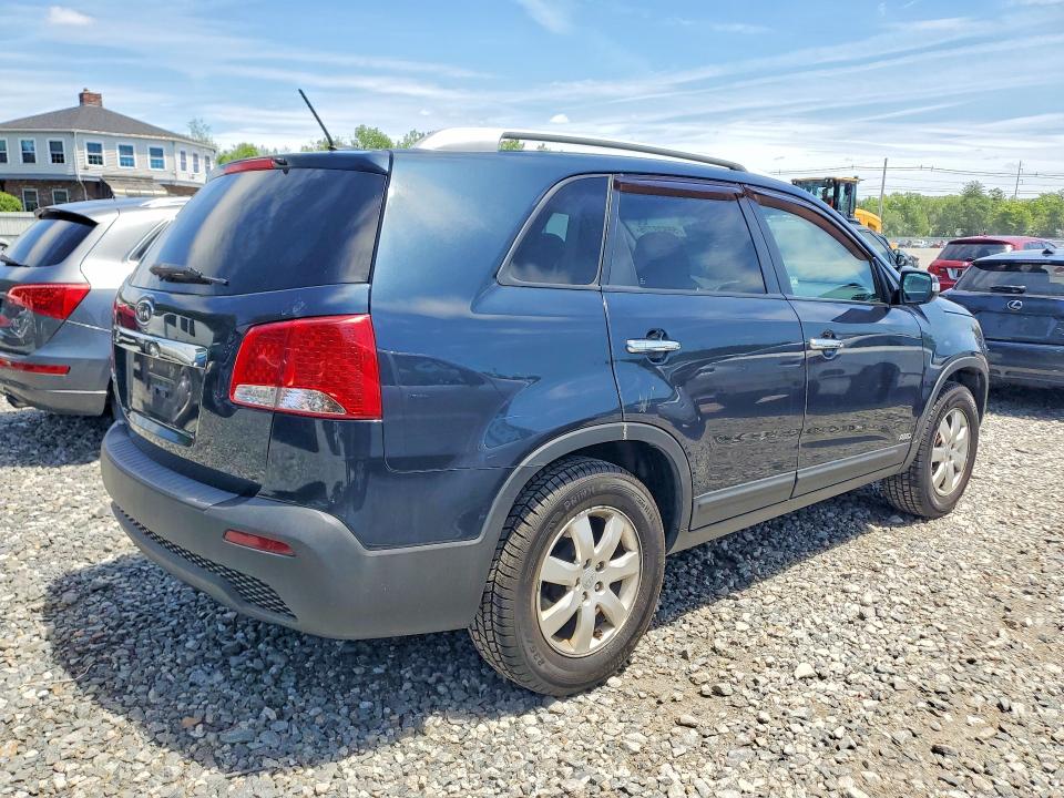 2012 Kia Sorento VIN 5XYKTDA23CG296816 COPART salvage auction — WATER/FLOOD, Ma - Cert Of Title-Reconstrctd Fld, sold $1,700 on 2026-07-06 (photo 3)